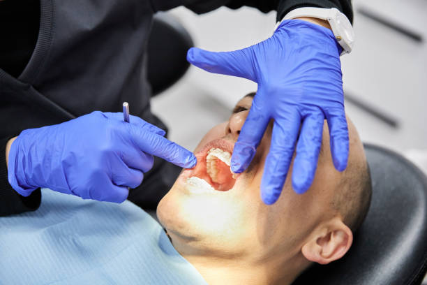 Best Urgent Tooth Repair  in Coloma, MI